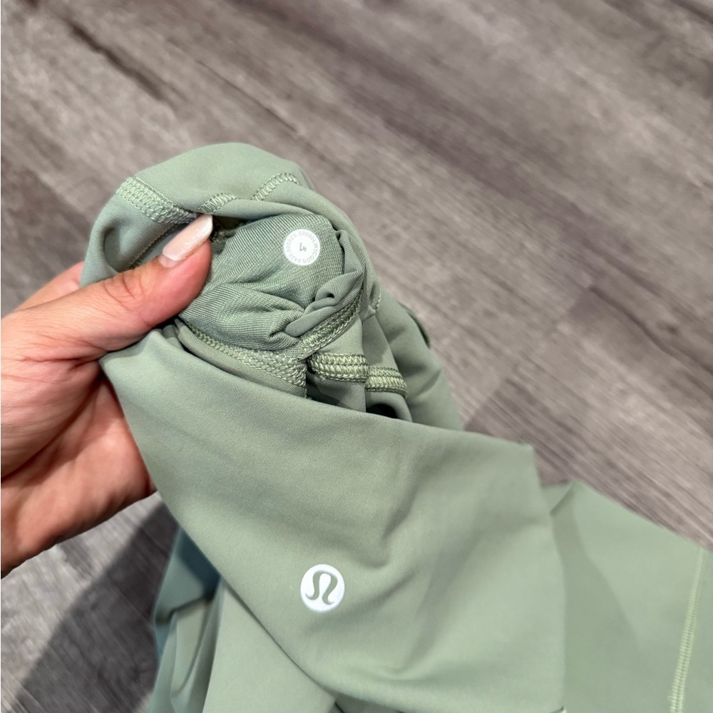 Lululemon Align High Rise Leggings Sage Green Size 4 Yoga Pants - Picture 4 of 8